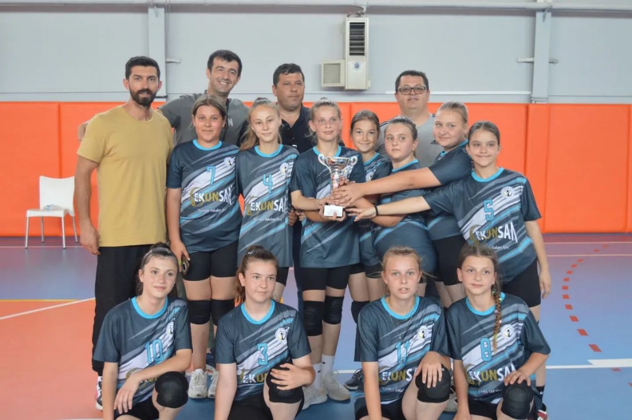 “Okuldan Spora ”Projesinin Şampiyonu Atatürk Ortaokulu Oldu.