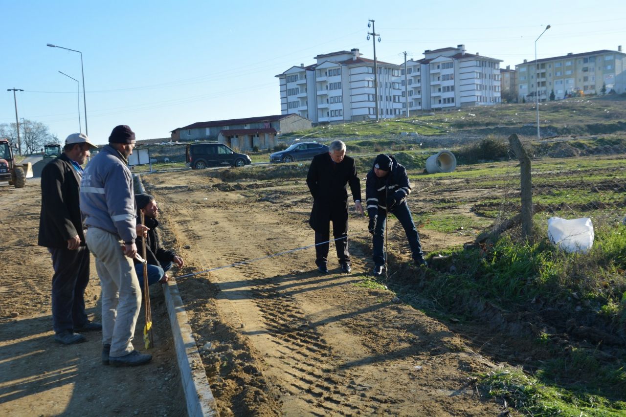 TOKİ Yolunda Çalışmalar Sürüyor