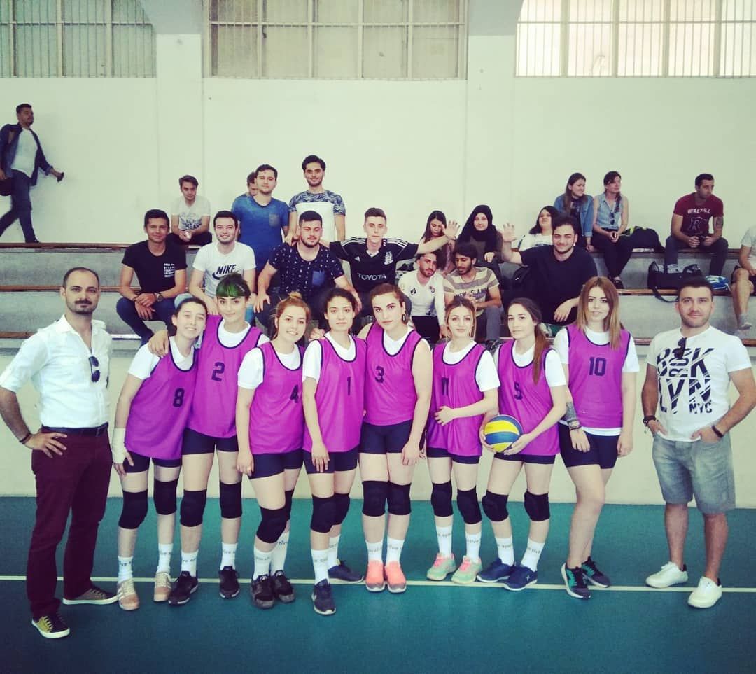 İMYO Futbol ve Erkek Voleybol Takımları Yarı Finalde