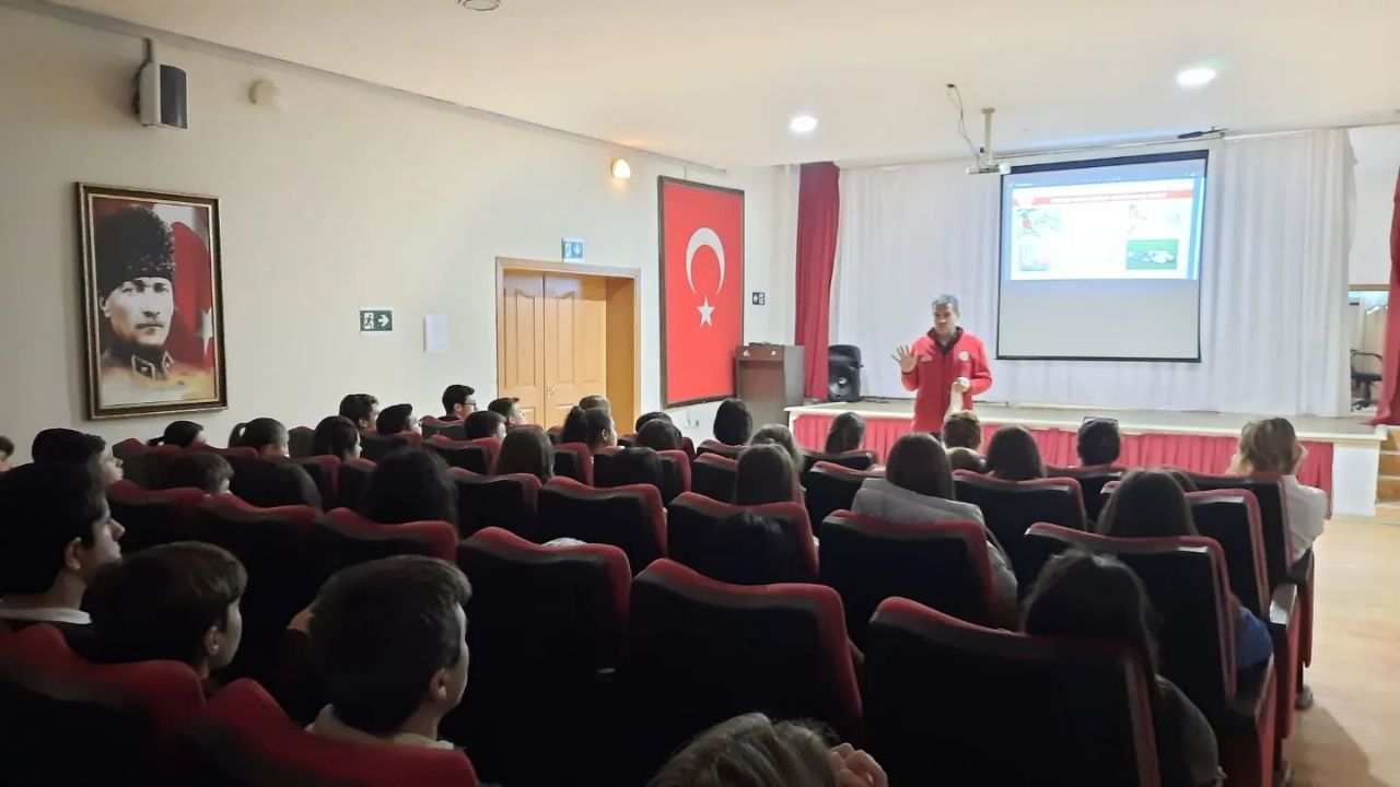 İpsala’da Okullarda İş Güvenliği Semineri Verildi.