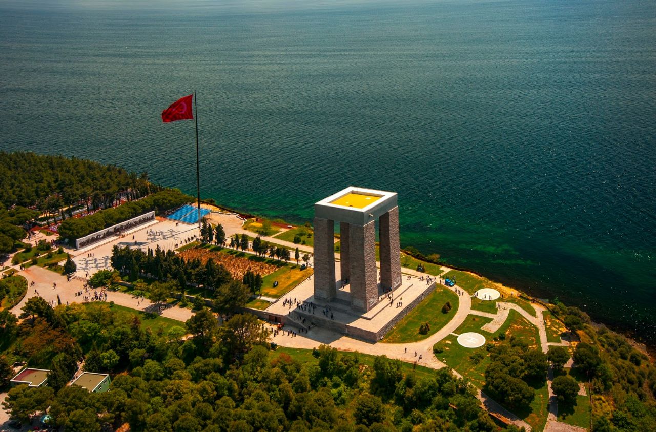 103.Yıllık Destanın Adı: Çanakkale.