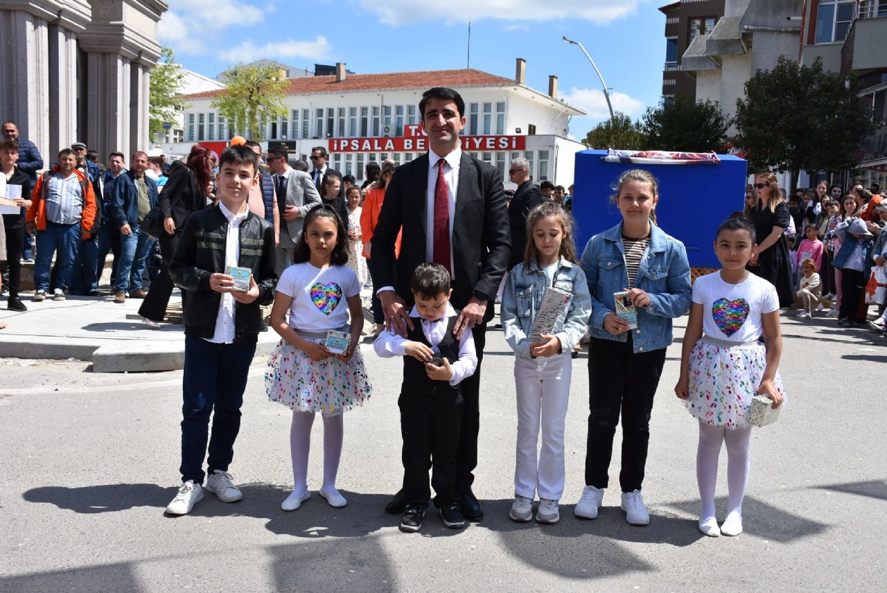 23 Nisan Coşku İçinde Kutlandı