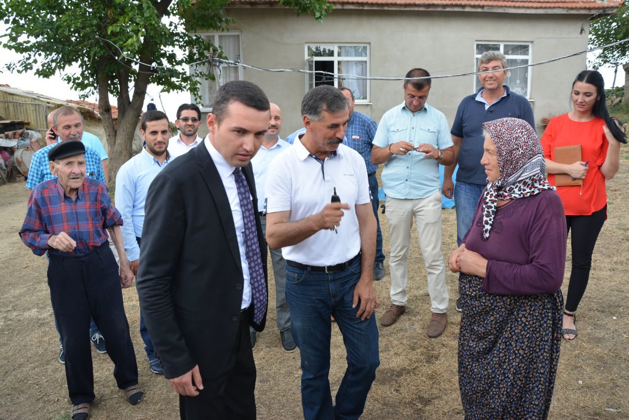 Bakan, İbriktepe Köyünde İncelemelerde Bulundu.