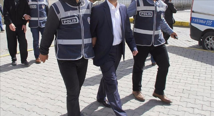 FETÖ üyesi köyde yakalandı