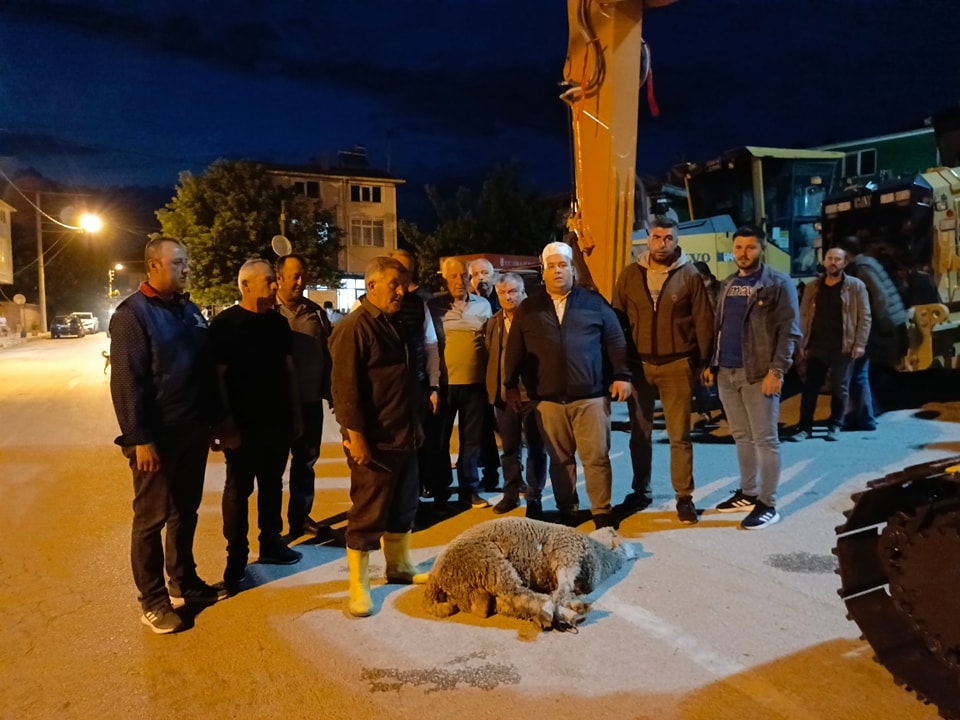 Altınyazı Karasaz Kooperatifi Araç Parkını Genişletmeye Devam Ediyor