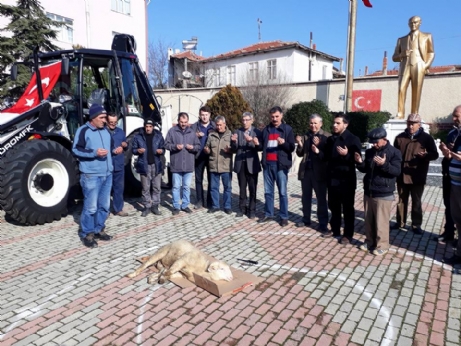 İbriktepe Muhtarlığına Alınan Kepçe Hizmete Girdi.