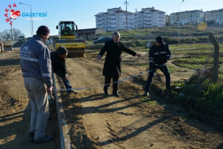 TOKİ Yolunda Çalışmalar Sürüyor